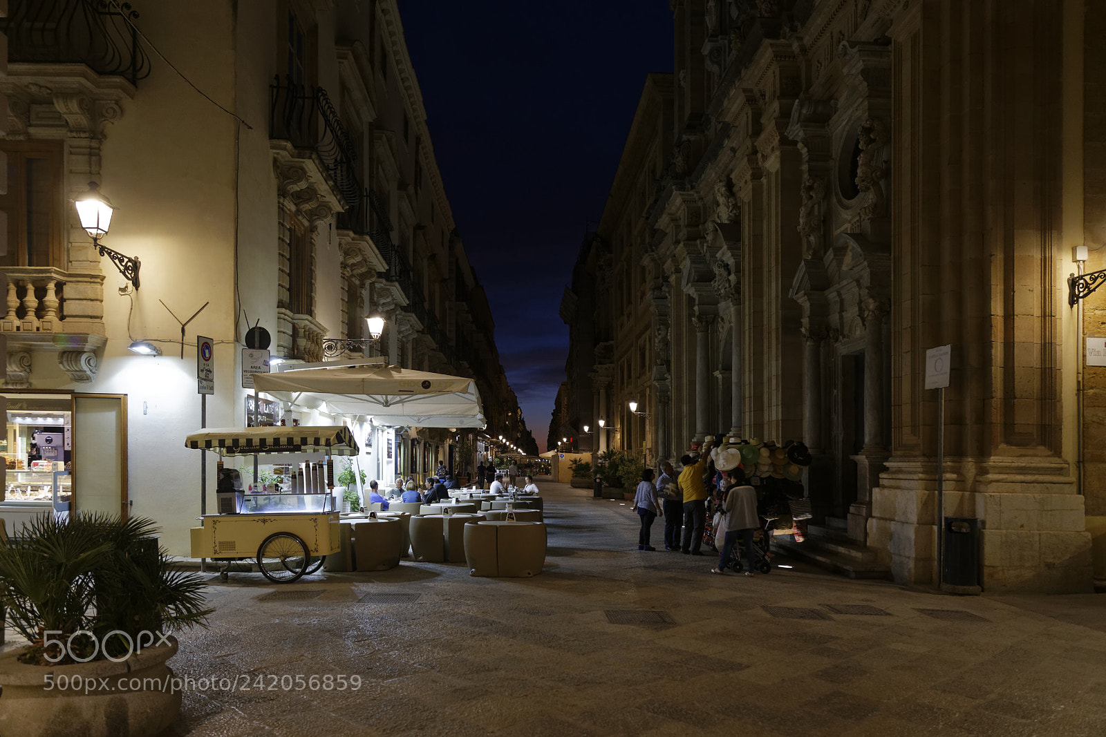 Canon EOS 6D + Canon EF 24-105mm F4L IS USM sample photo. Trapani - dusk on photography