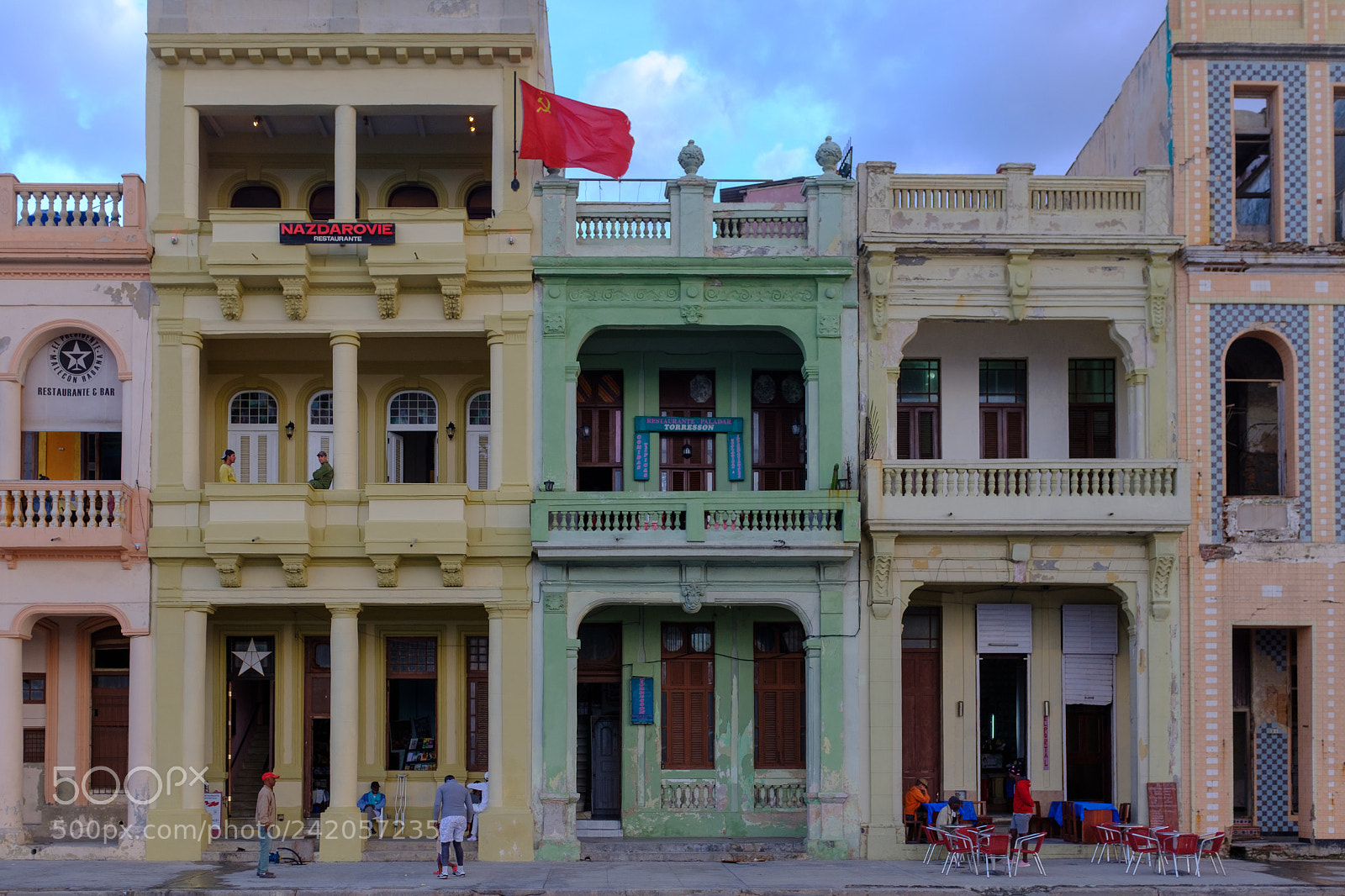 Fujifilm X100F sample photo. Malecon - havana - photography