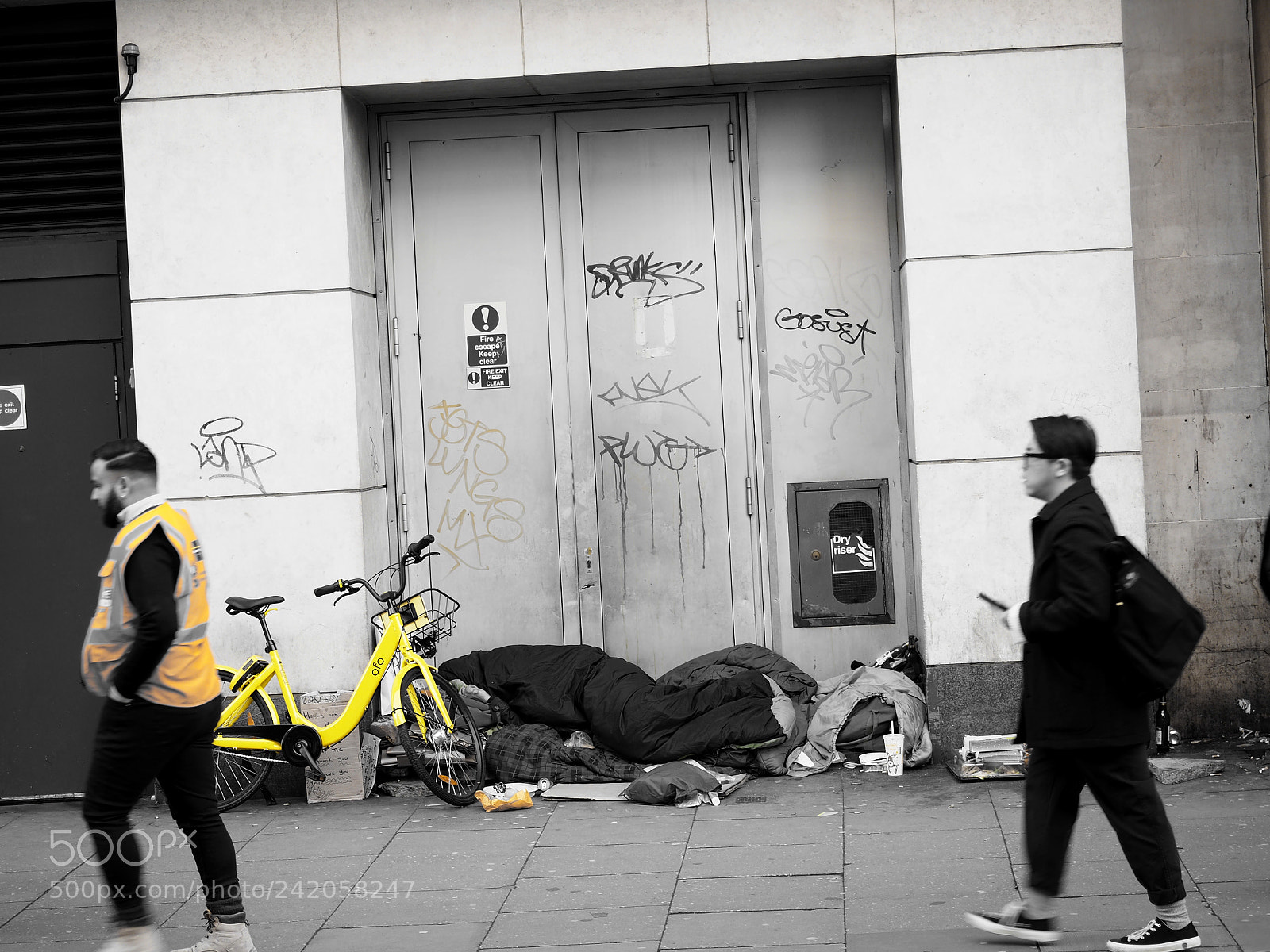 Olympus OM-D E-M5 II sample photo. Walk on by... photography