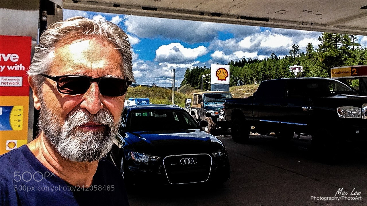 Apple iPhone 5 sample photo. Shell station photography