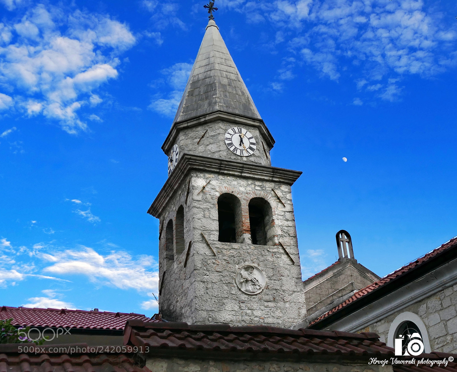 Panasonic Lumix DMC-FZ1000 sample photo. Tower with old clock photography