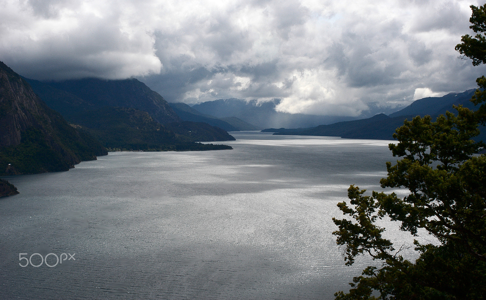 Nikon D100 + AF Zoom-Nikkor 35-70mm f/3.3-4.5 N sample photo. Lago en el cielo photography