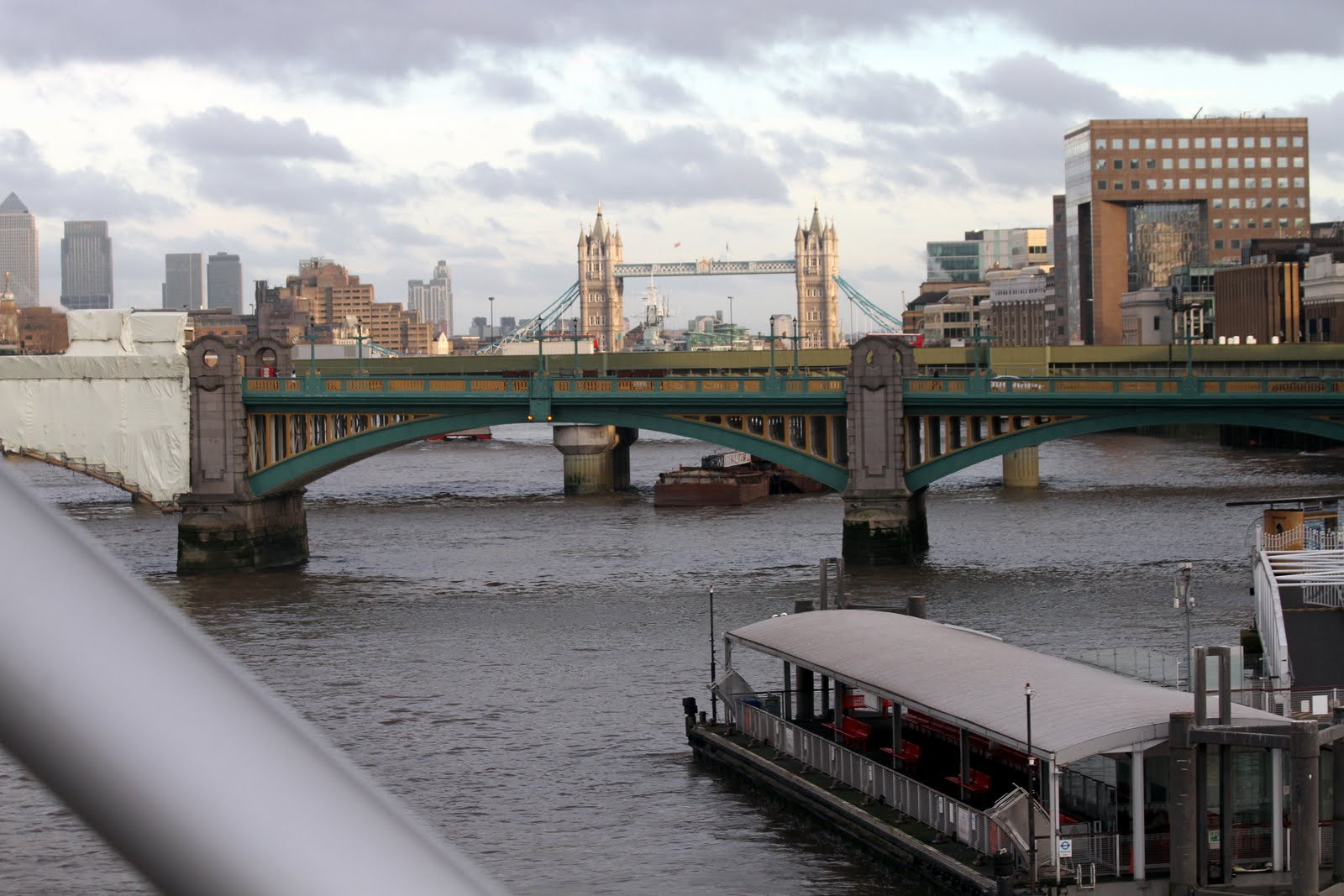 Canon EF 70-300mm F4-5.6 IS USM sample photo. Tower bridge photography