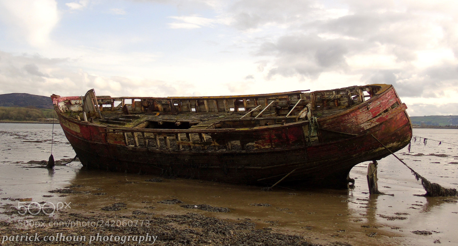 Sony Cyber-shot DSC-H400 sample photo. Decaying boat wreck photography