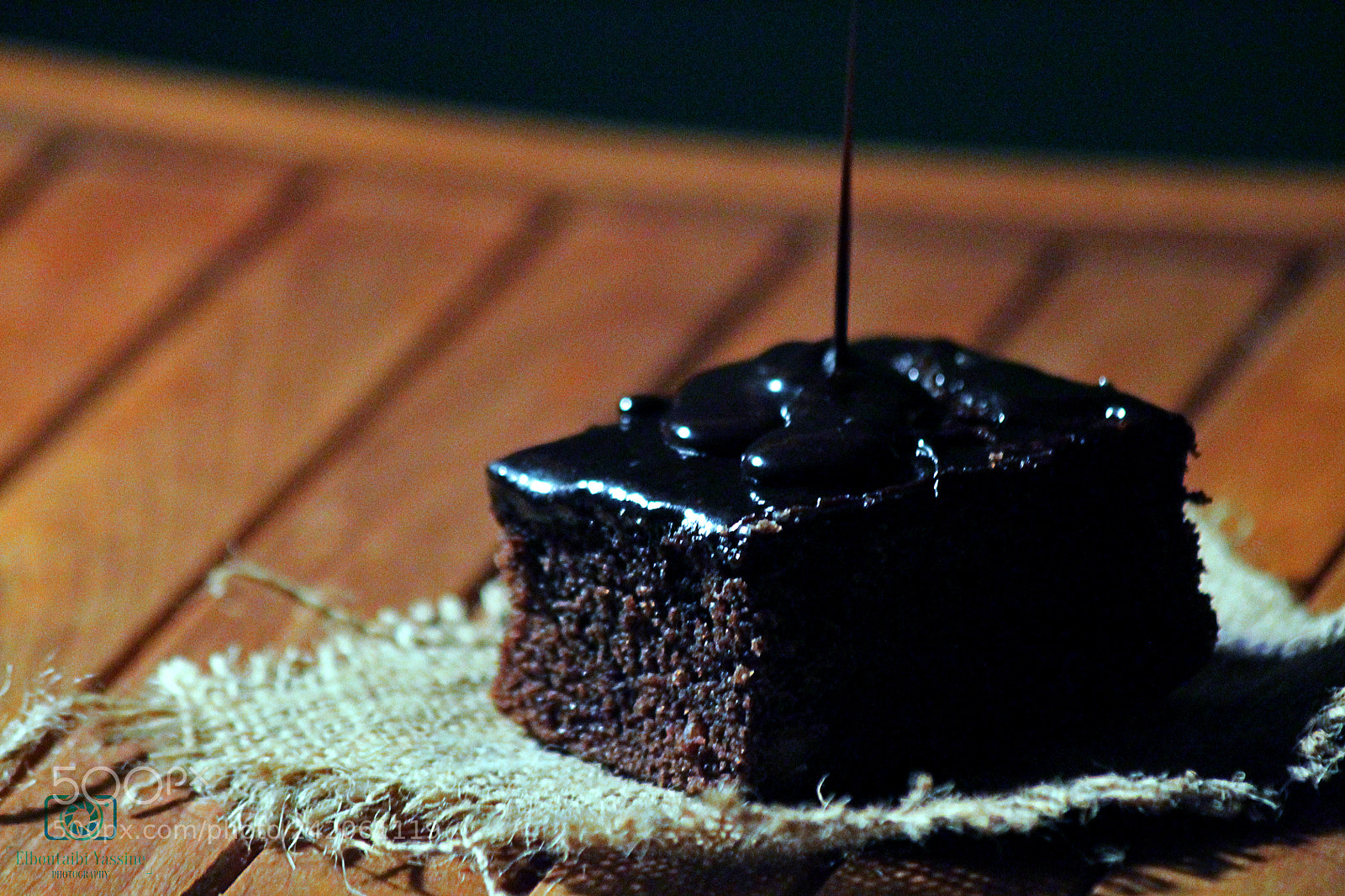 Canon EOS 1100D (EOS Rebel T3 / EOS Kiss X50) sample photo. Heath bar cake photography
