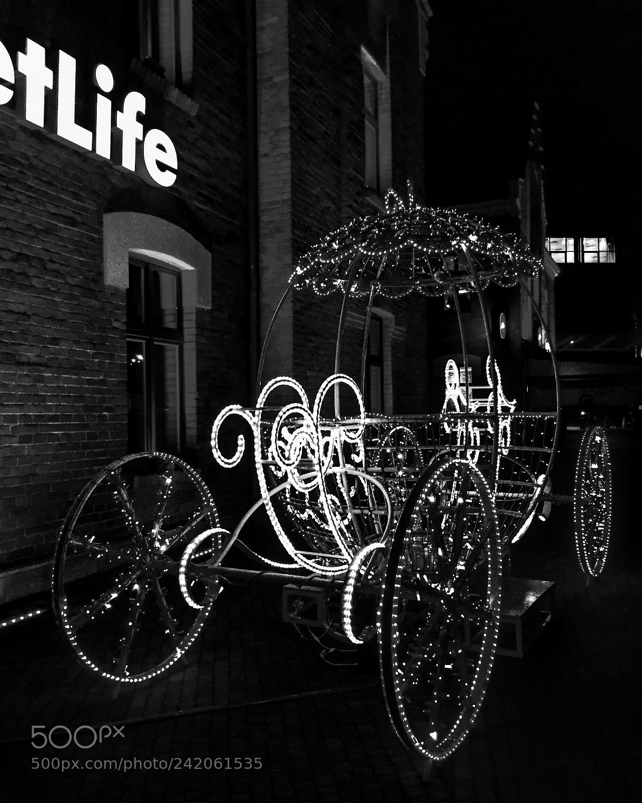 Apple iPhone 6 sample photo. #blackandwhite #poland #lights photography