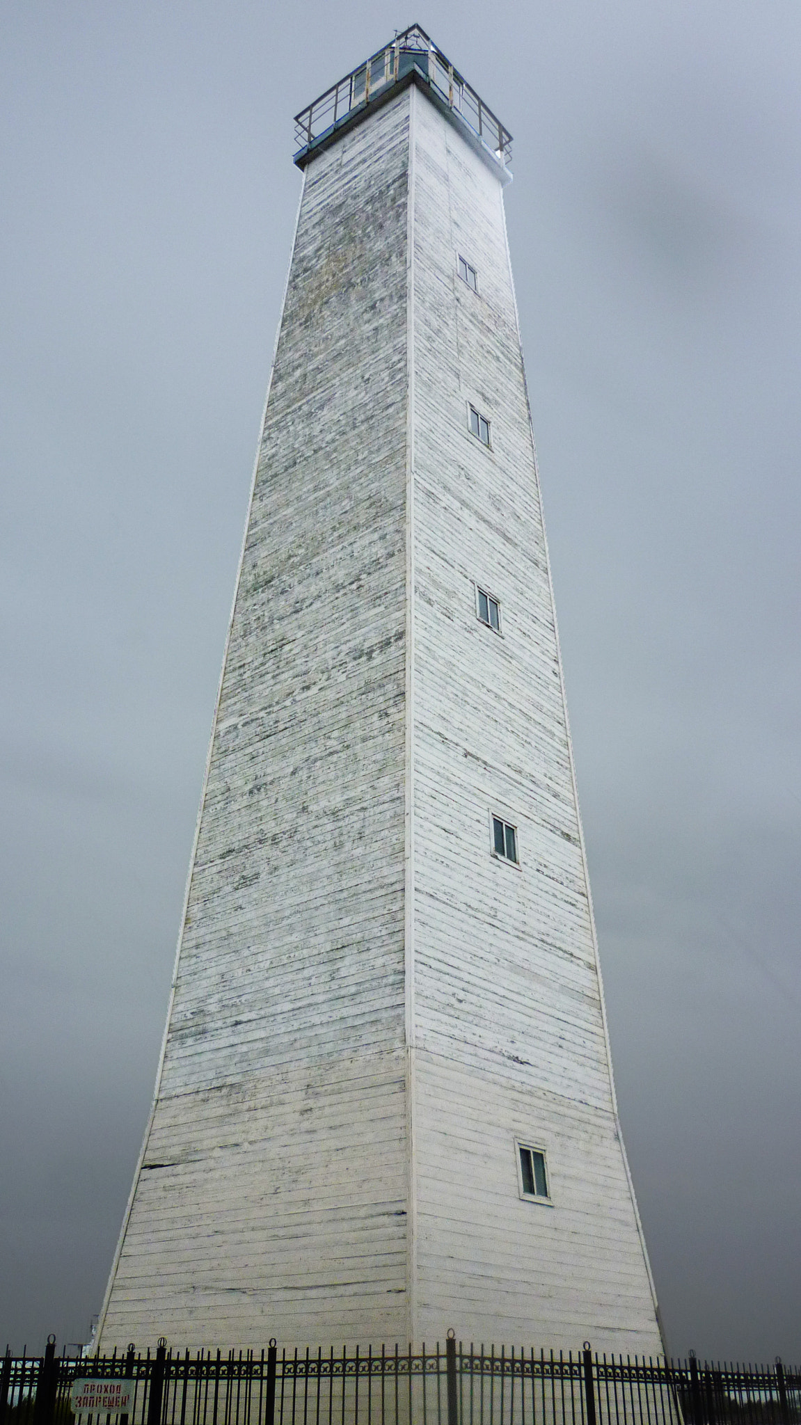 Panasonic DMC-FS15 sample photo. Lighthouse in kronstadt photography