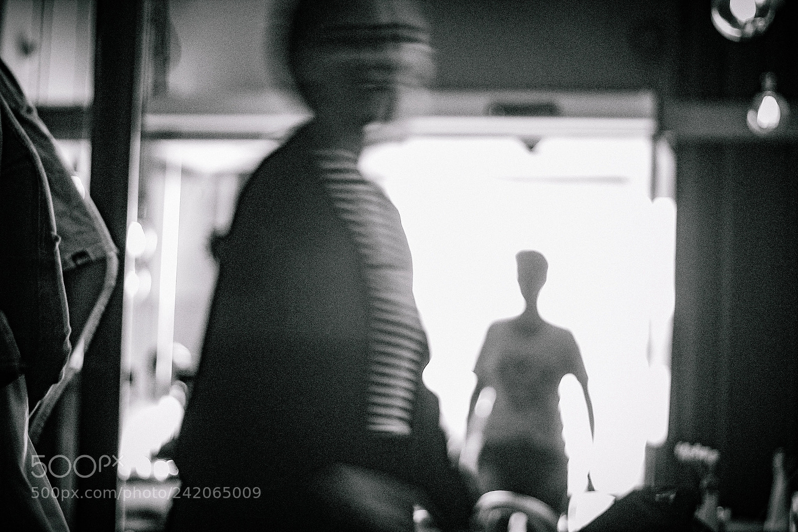 Canon EOS 60D sample photo. Figures in a café photography