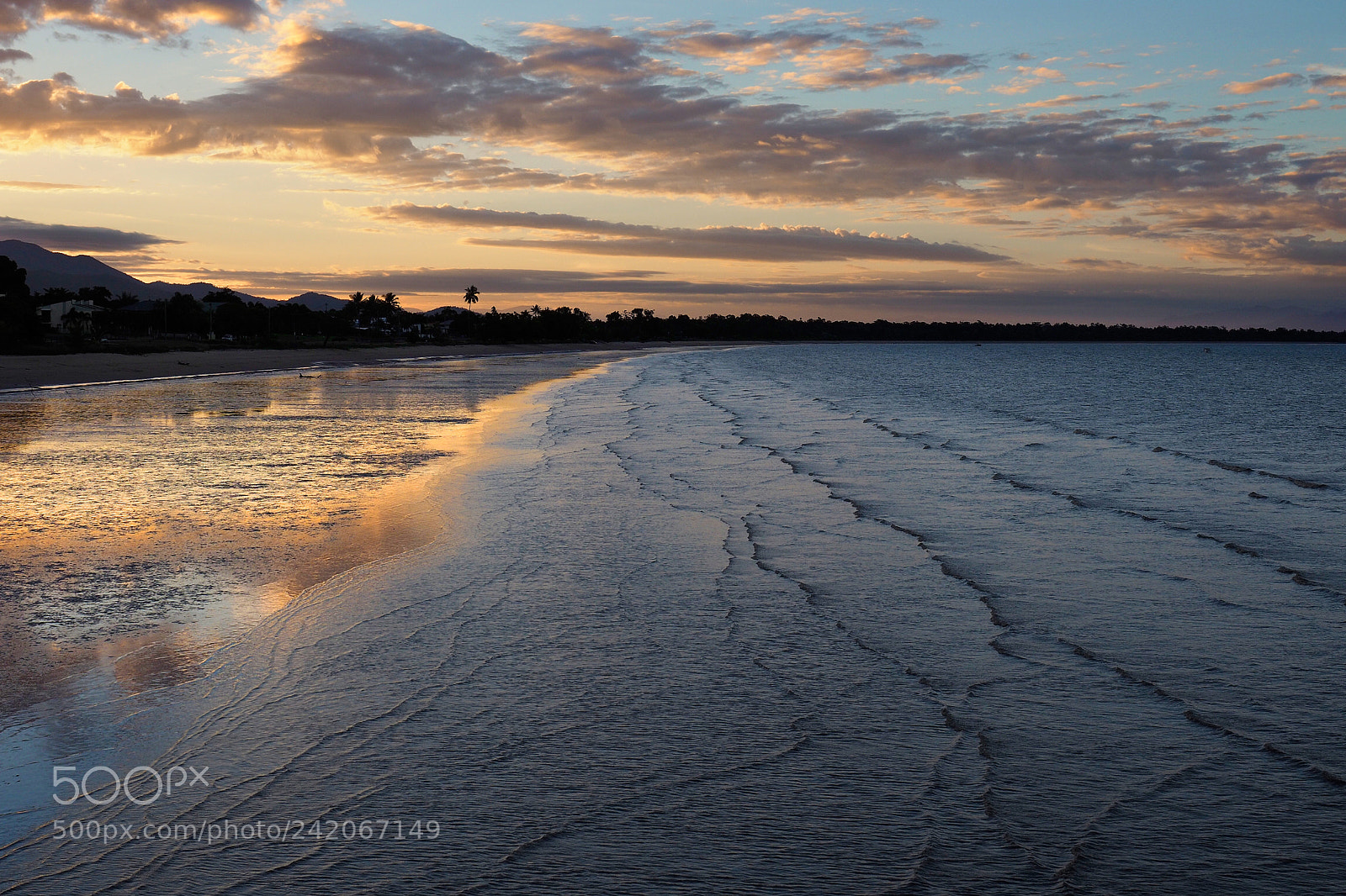 Olympus OM-D E-M5 II sample photo. Sunset in the tropics photography