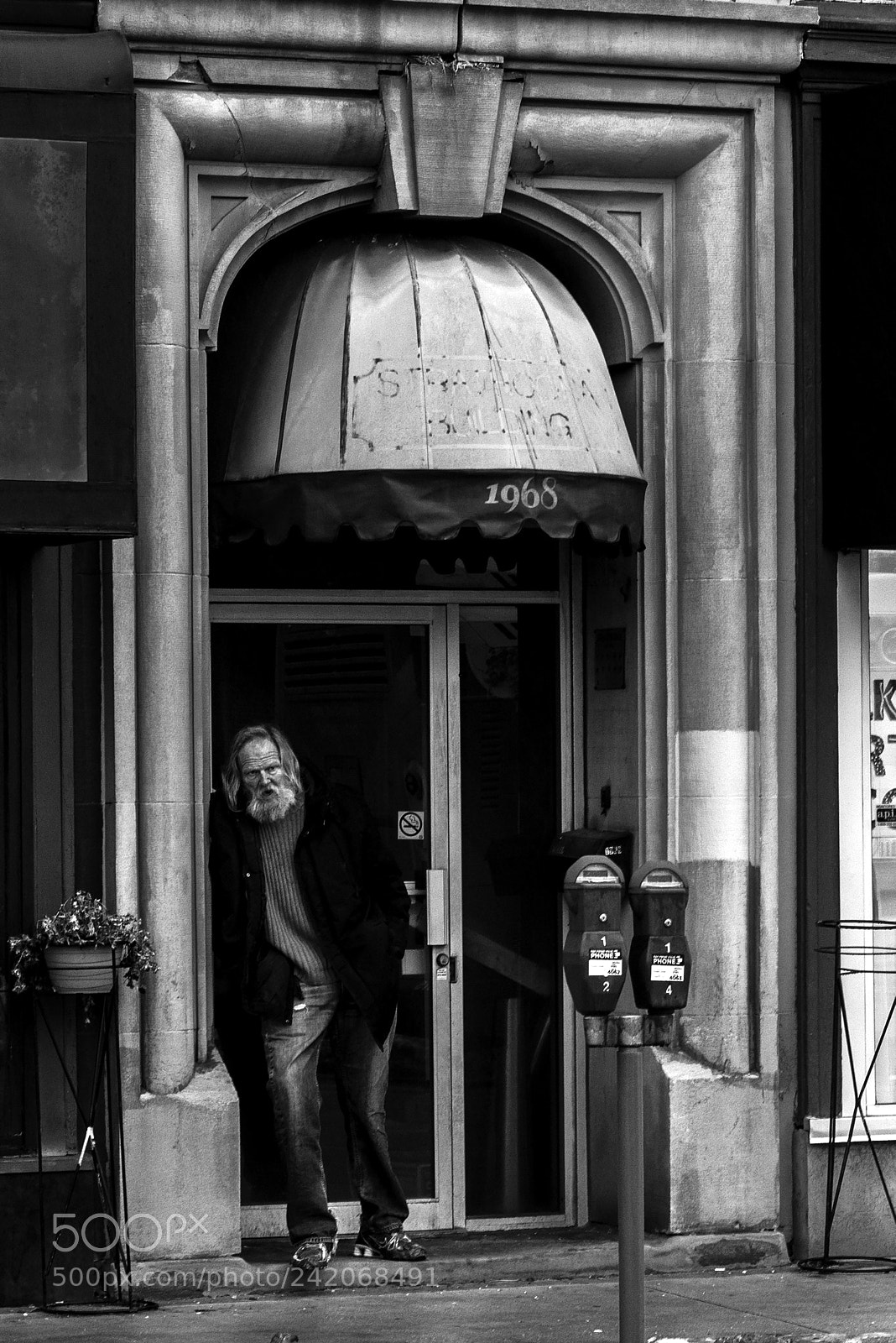 Nikon D500 sample photo. In a doorway. windsor photography