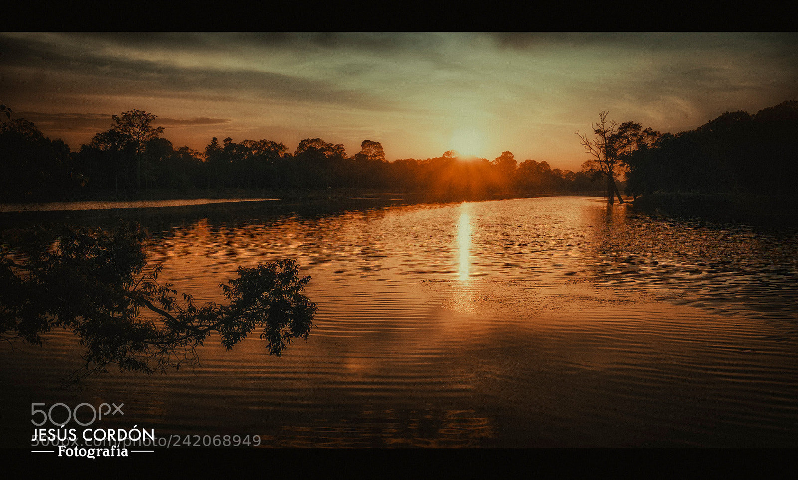 Sony Alpha DSLR-A700 sample photo. Atardecer en el lago photography