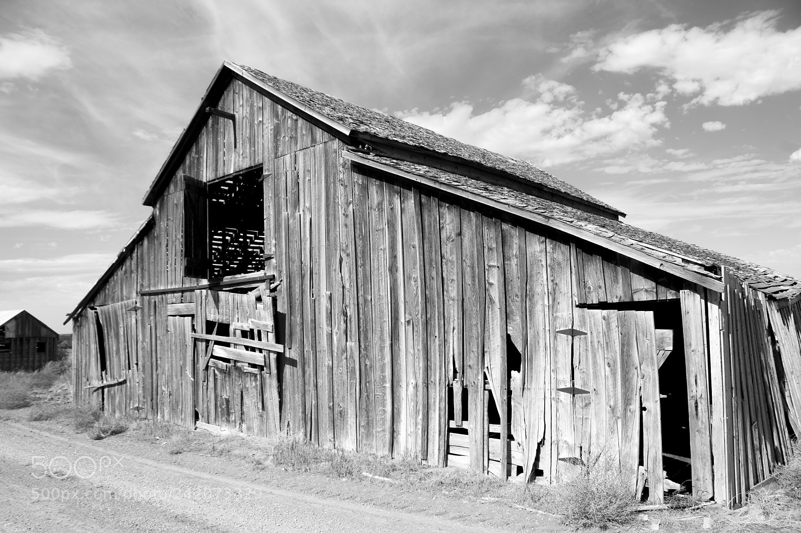 Nikon D7100 sample photo. Weathered barn photography