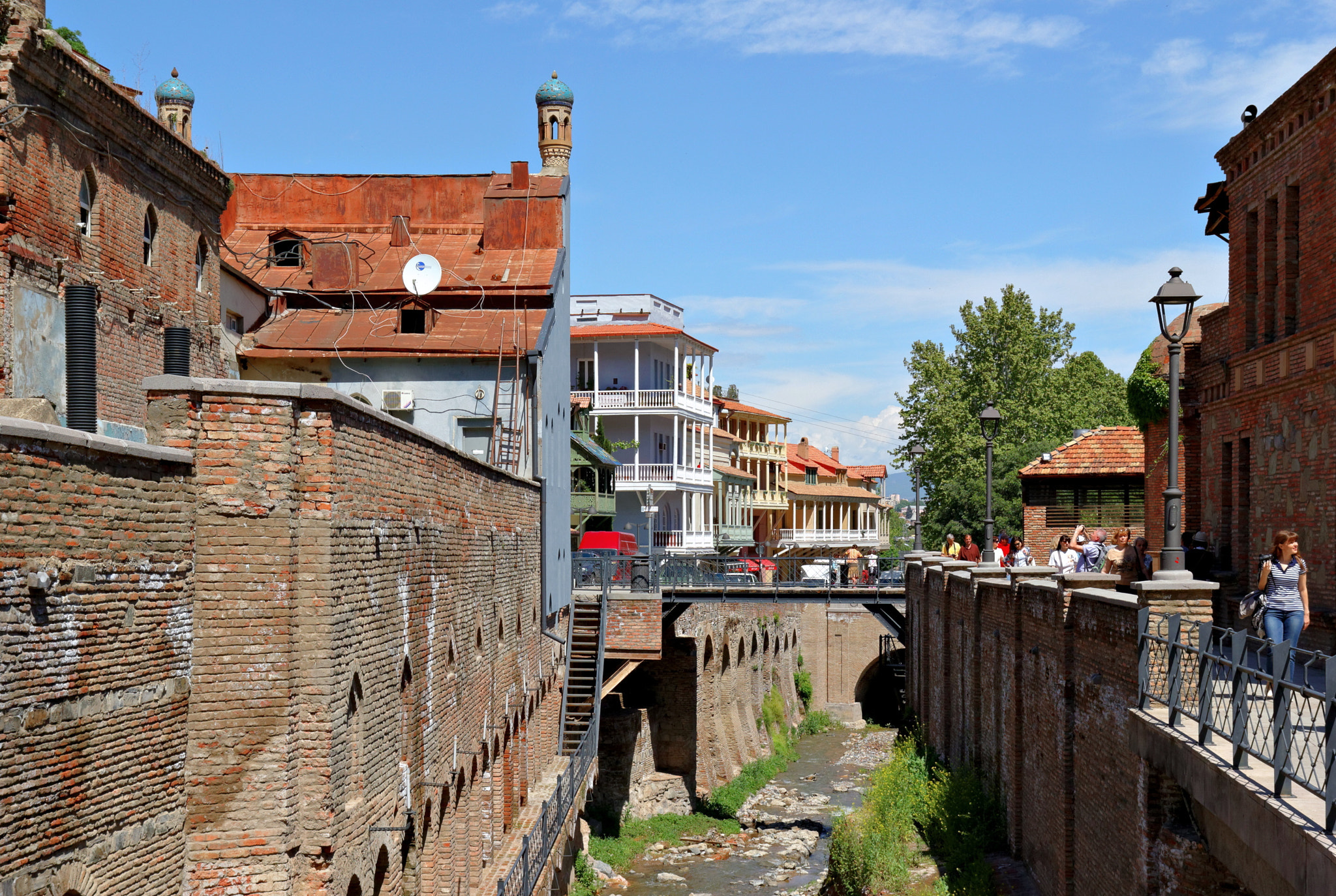 Tamron SP AF 17-50mm F2.8 XR Di II LD Aspherical (IF) sample photo. Tbilisi photography