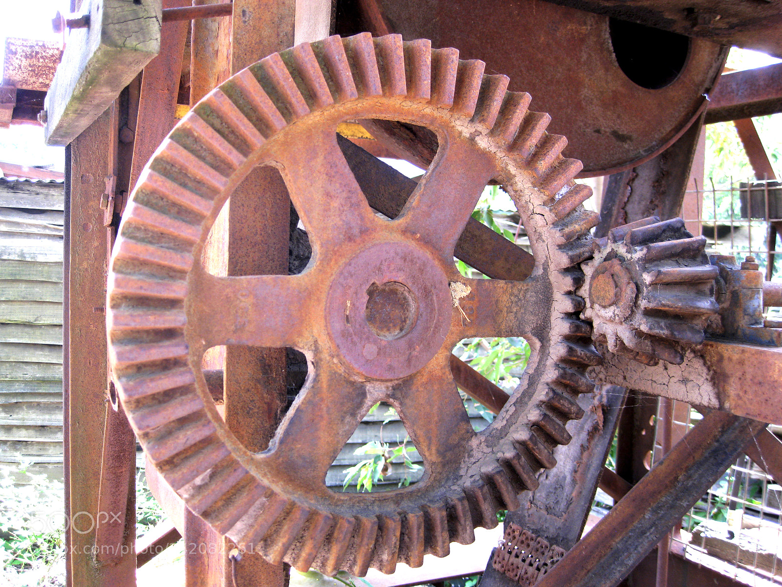 Canon DIGITAL IXUS 960 IS sample photo. Gears and cogs photography
