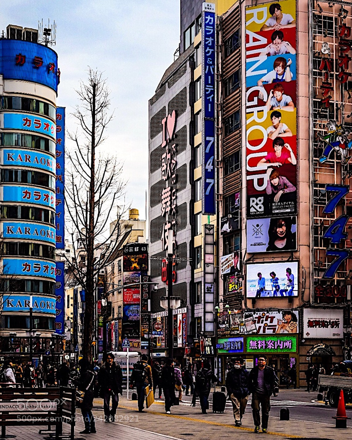 Fujifilm X-T10 sample photo. Kabukicho photography