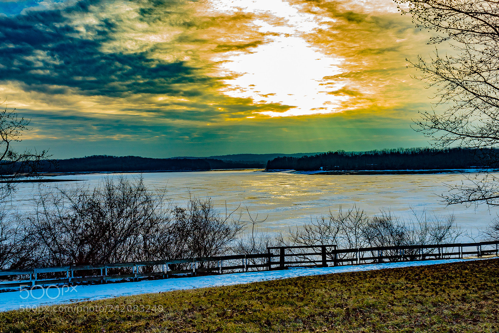 Canon EOS 1300D (EOS Rebel T6 / EOS Kiss X80) sample photo. Frozen lake, sunset photography