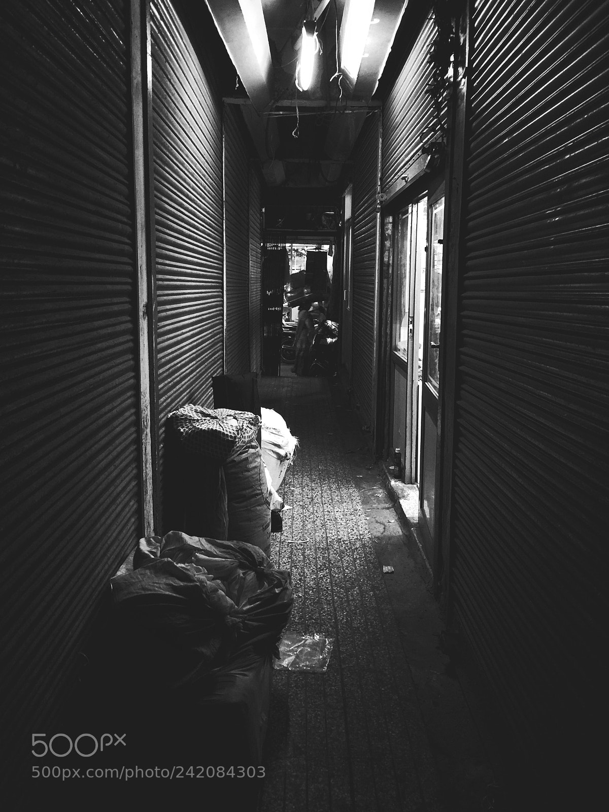 Apple iPhone 6 Plus sample photo. Market photography