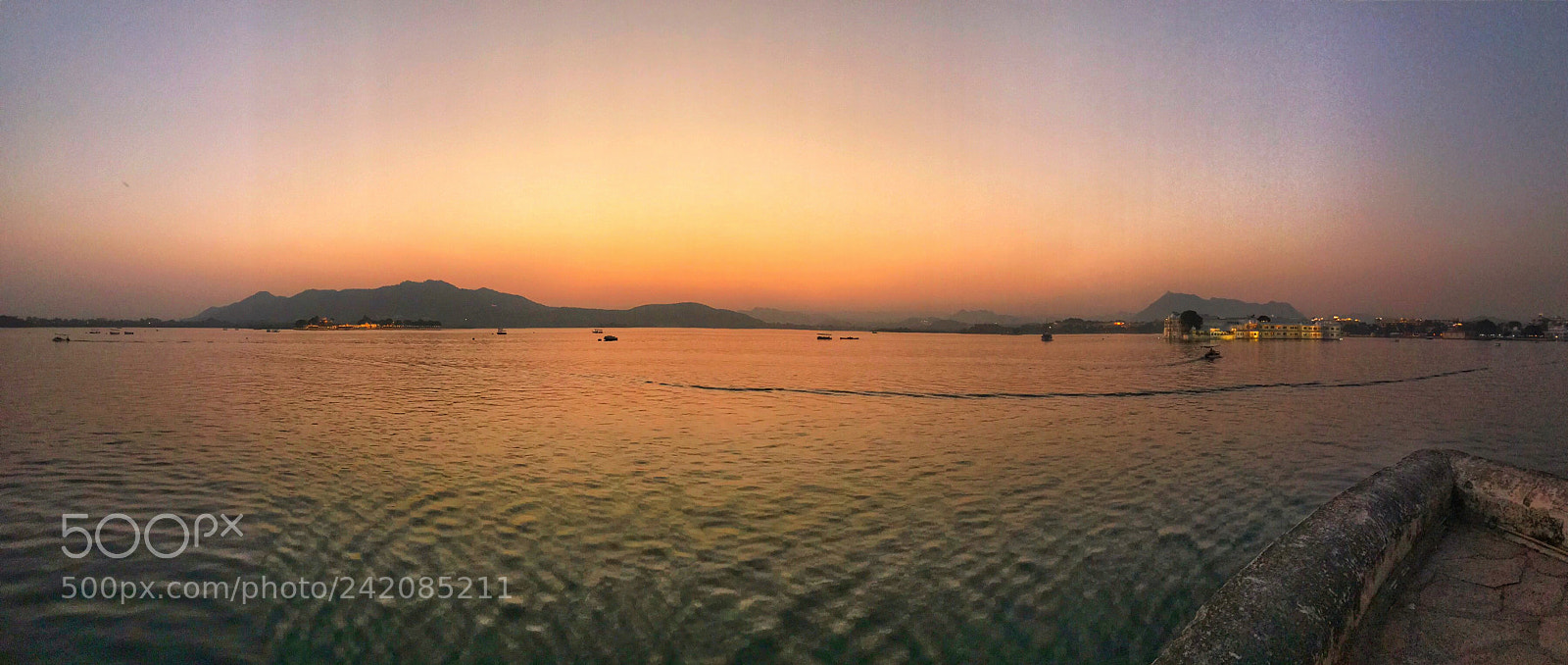 Apple iPhone 7 sample photo. Sunset at lake pichhola photography