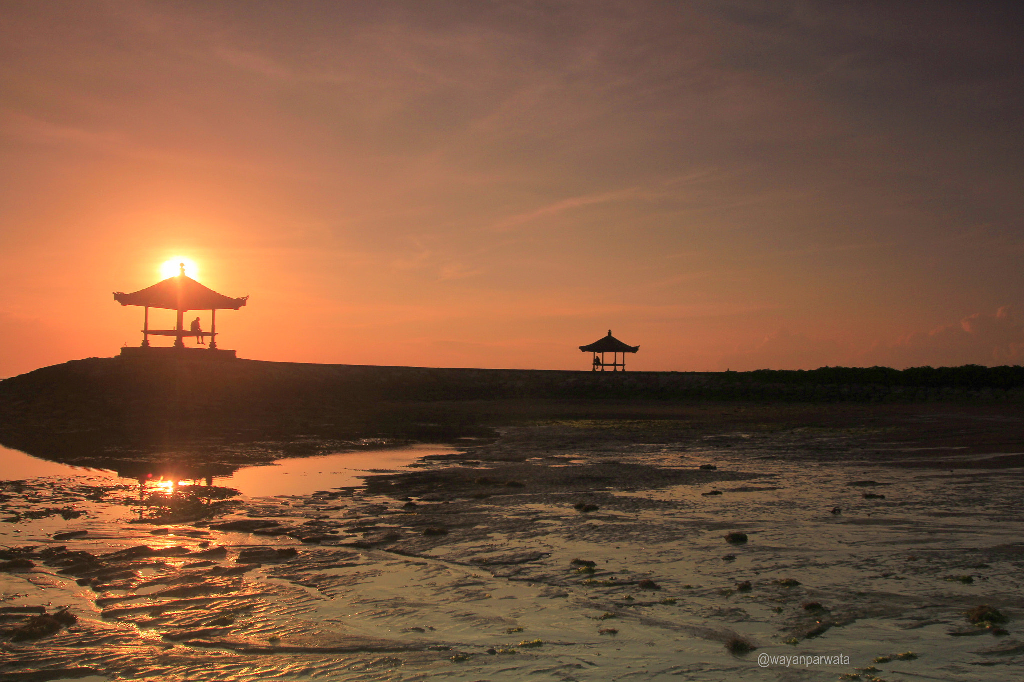 Canon EOS 60D + Sigma 10-20mm F3.5 EX DC HSM sample photo. Shadow morning photography