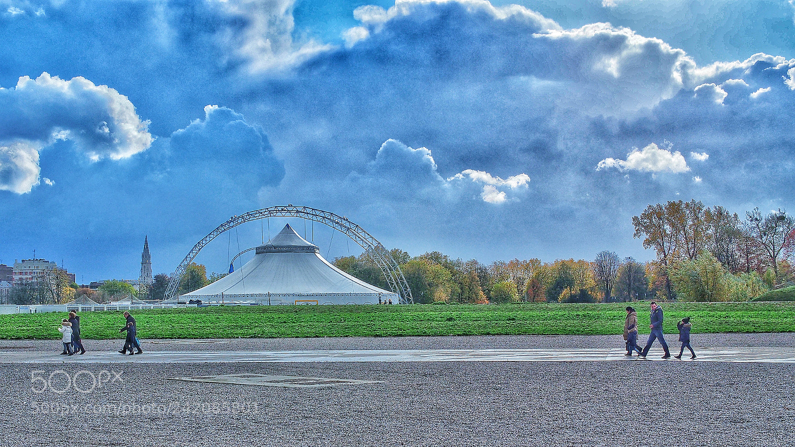 Olympus OM-D E-M5 sample photo. Lille esplanade photography