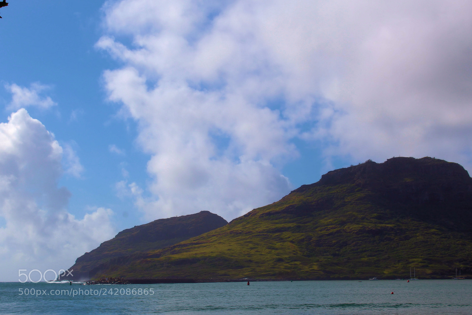 Canon EOS 1300D (EOS Rebel T6 / EOS Kiss X80) sample photo. Hawaiiain mountain shore photography