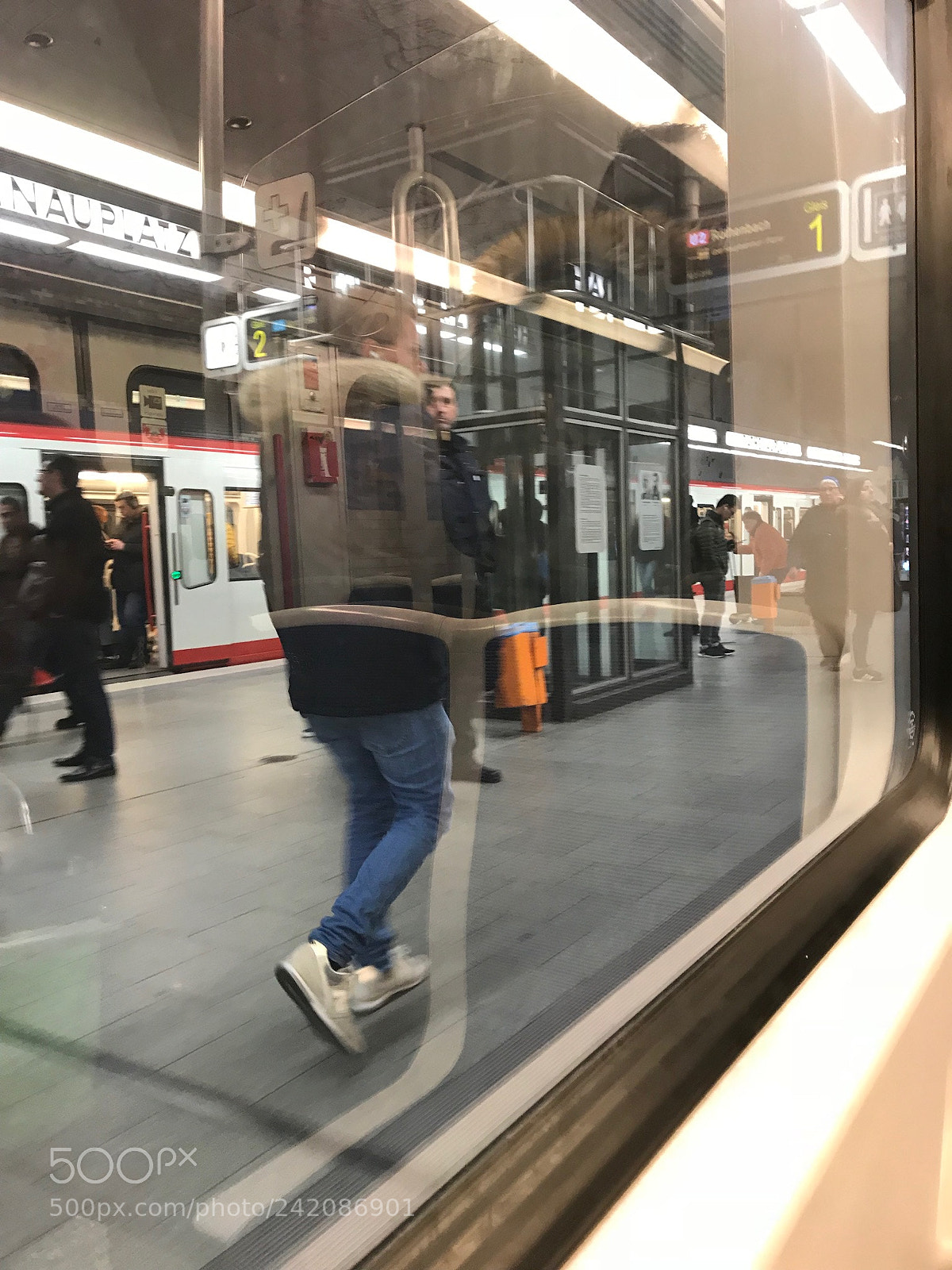 Apple iPhone 7 sample photo. Commuting photography