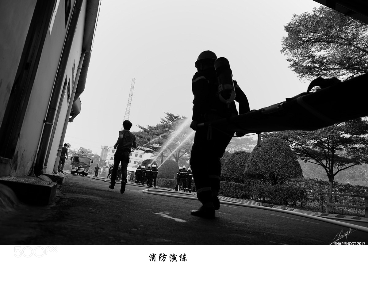 Fujifilm X70 sample photo. 消防演習 photography