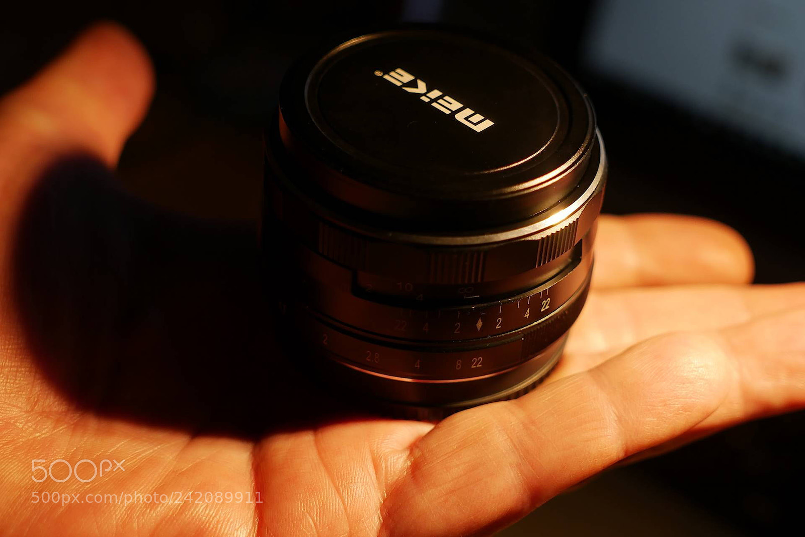 Panasonic Lumix DMC-GX85 (Lumix DMC-GX80 / Lumix DMC-GX7 Mark II) sample photo. Meike mm photography