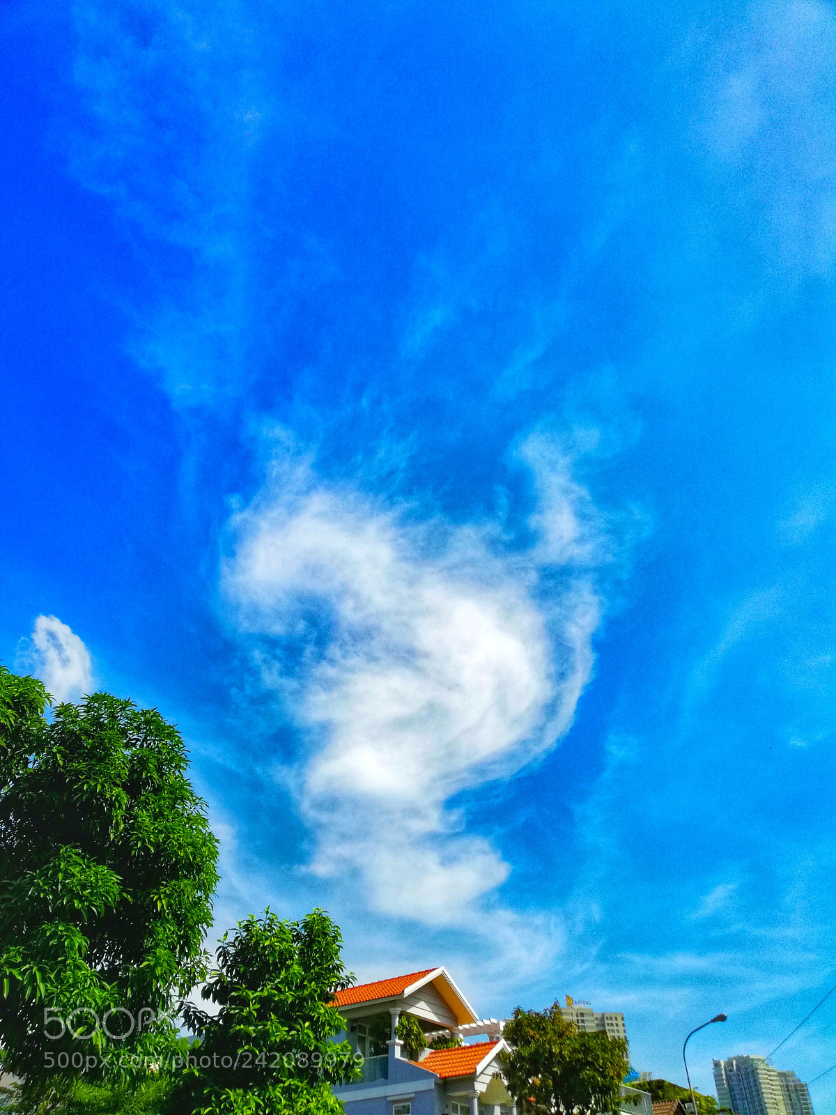 HUAWEI nova 2i sample photo. Cloudless photography