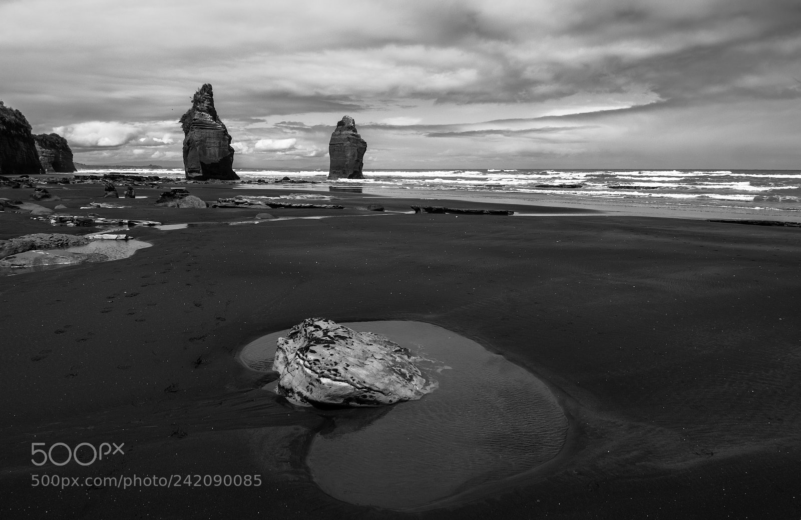Nikon D300 sample photo. Rocks beach photography