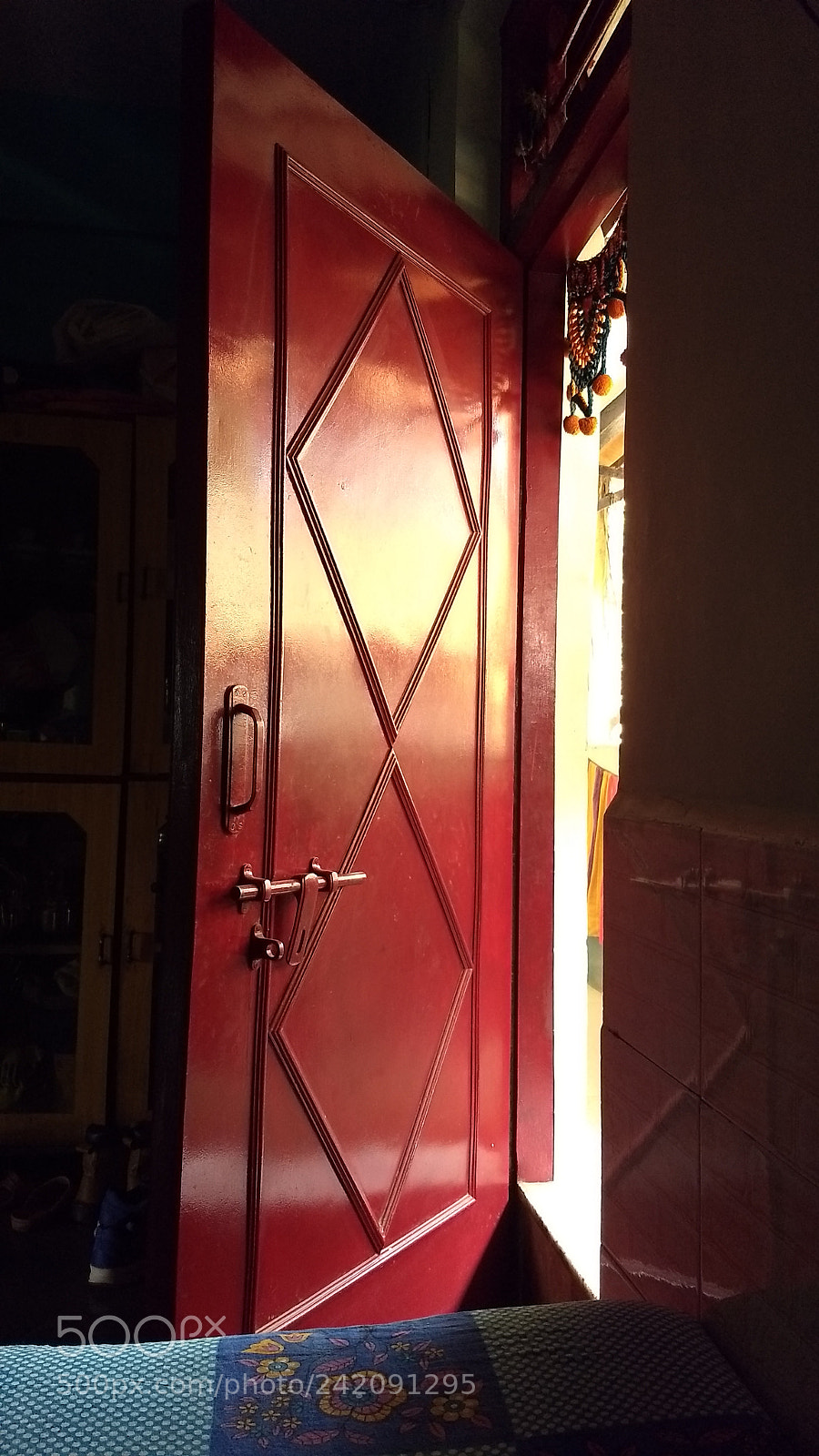 Motorola Moto G (5) Plus sample photo. The doorway photography
