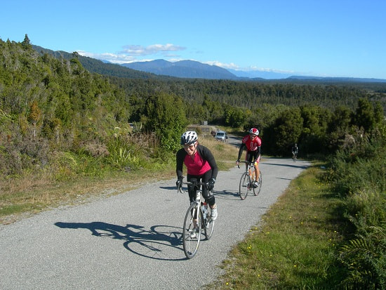 Nikon E7600 sample photo. Road cycling new zealand photography