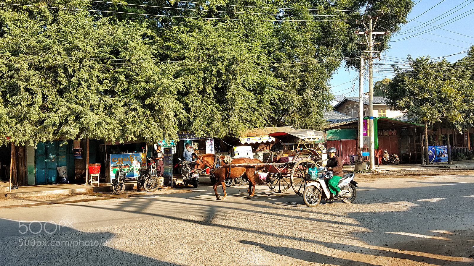 Samsung Galaxy Note5 sample photo. Hore cart. popular transport photography