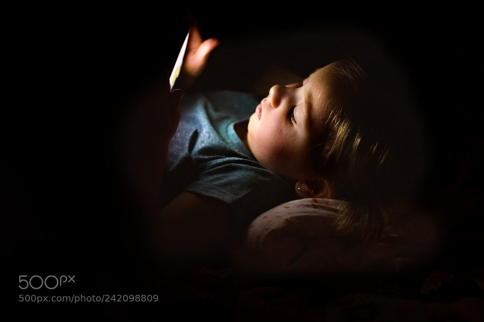 Nikon D5 sample photo. Little girl at home photography