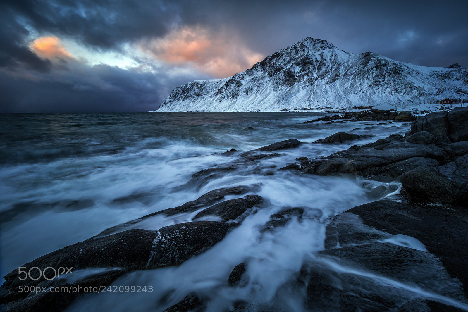 Olympus OM-D E-M1 Mark II sample photo. Rough waters photography