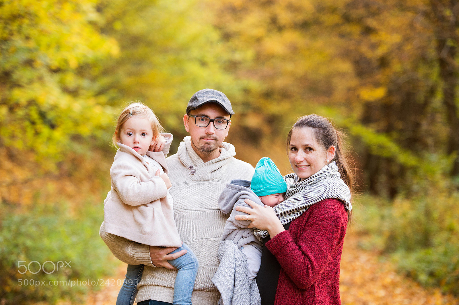 Nikon D4S sample photo. Beautiful young family on photography