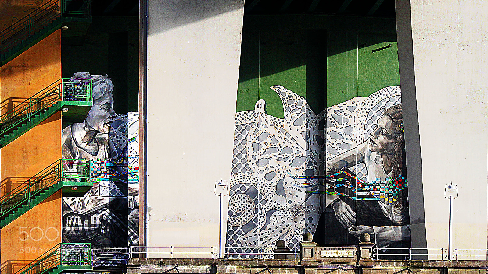 Canon EOS 500D (EOS Rebel T1i / EOS Kiss X3) sample photo. Under the bridge photography