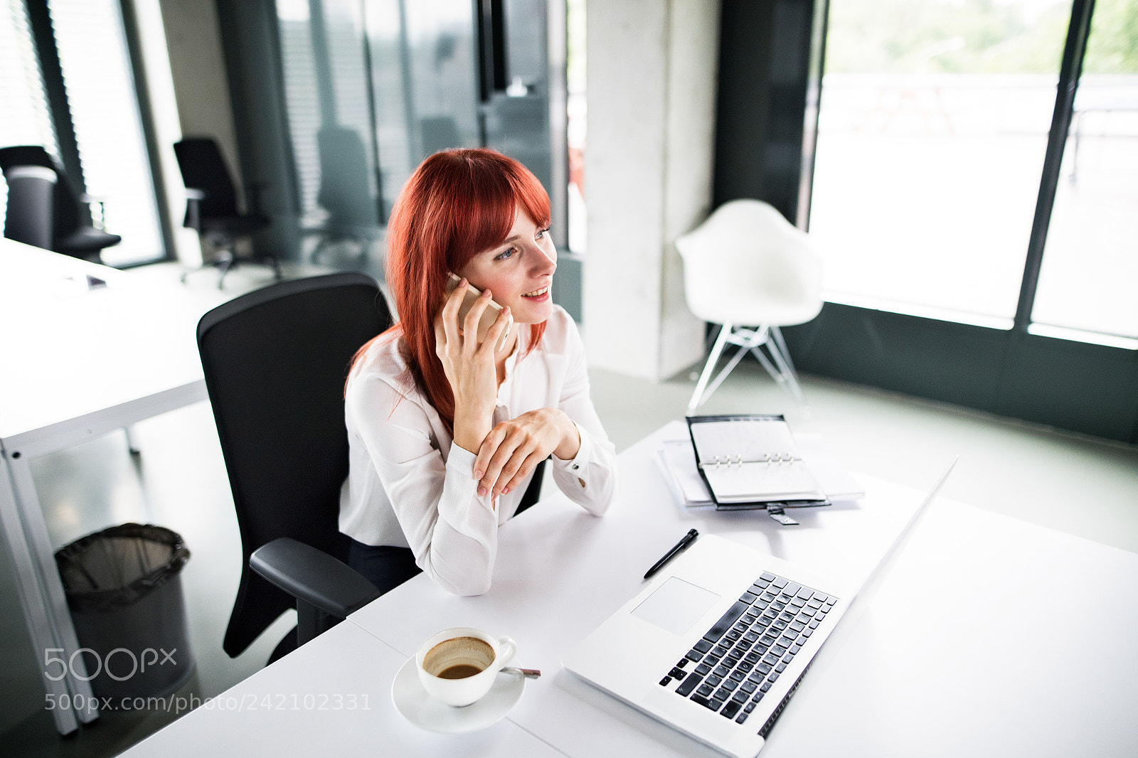 Nikon D5 sample photo. Businesswoman with smartphone and photography