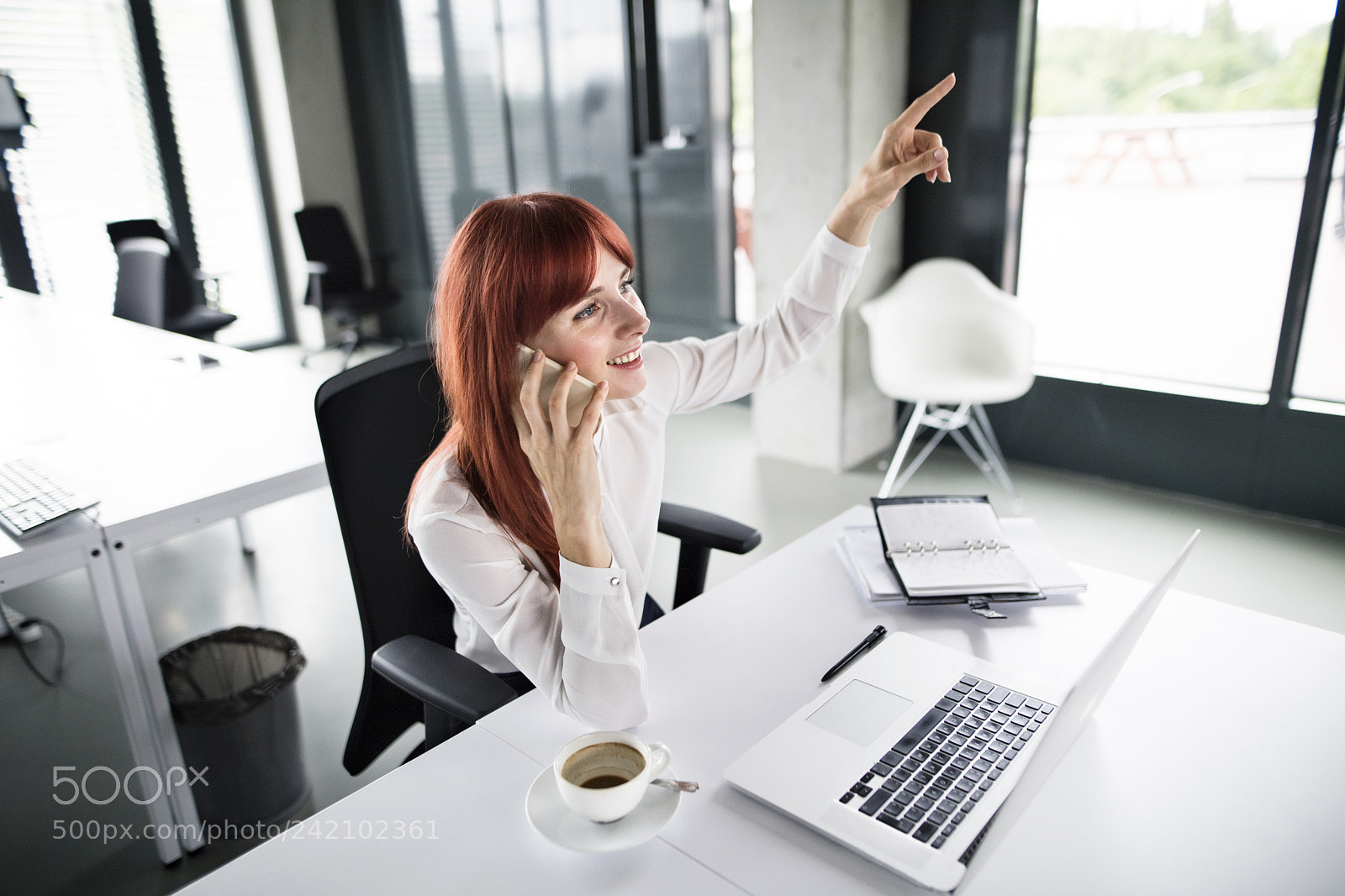 Nikon D5 sample photo. Businesswoman with smartphone and photography