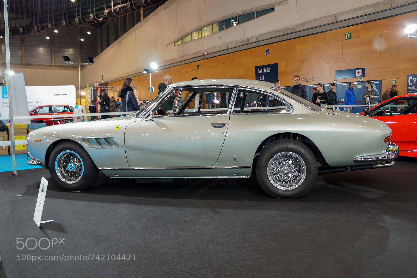 Sony Alpha a3000 sample photo. Ferrari 330 gt 2+2 photography