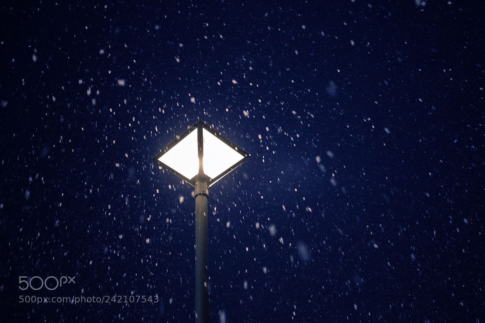 Canon EOS 7D sample photo. Lamp in snowfall photography