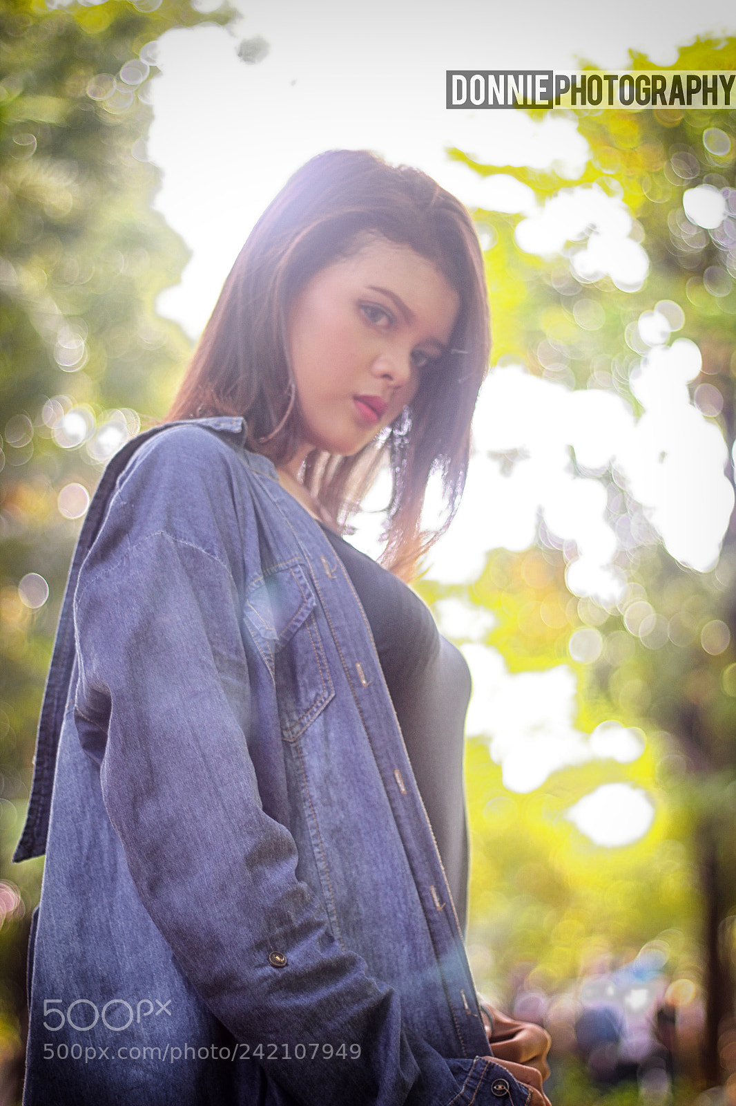 Canon EOS 1200D (EOS Rebel T5 / EOS Kiss X70 / EOS Hi) sample photo. Denim girl photography