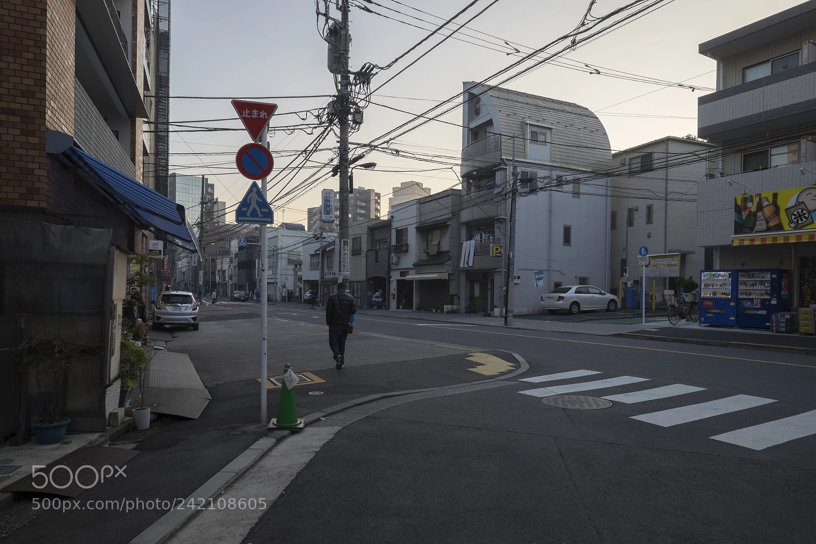 Fujifilm X-T1 sample photo. Tokyo.文京区大塚　坂下通り photography