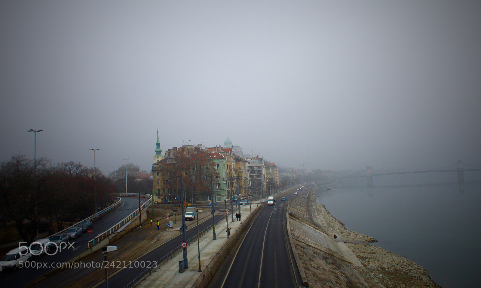 Canon EOS 1200D (EOS Rebel T5 / EOS Kiss X70 / EOS Hi) sample photo. Foggy budapest photography