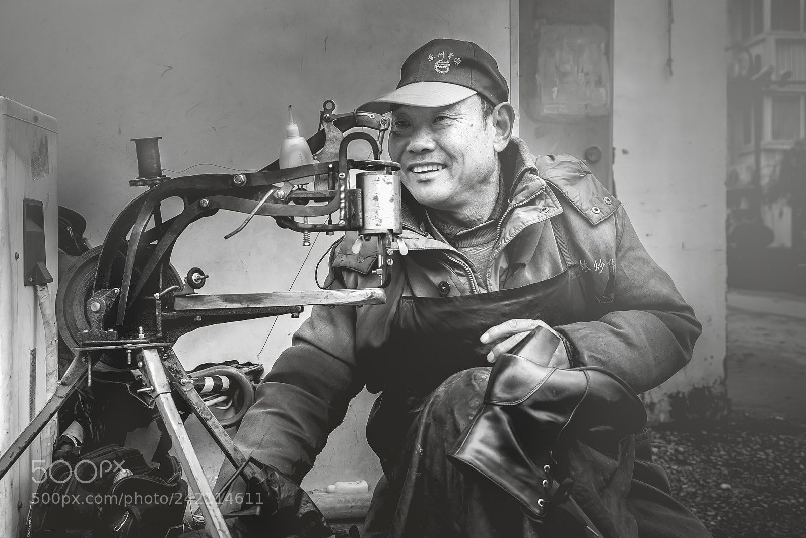 Nikon D810 sample photo. Shoe man photography