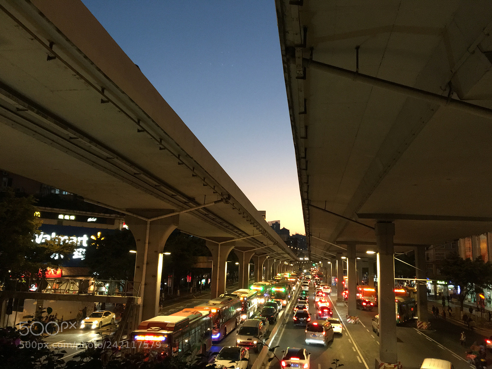 Apple iPhone SE sample photo. Wide road photography