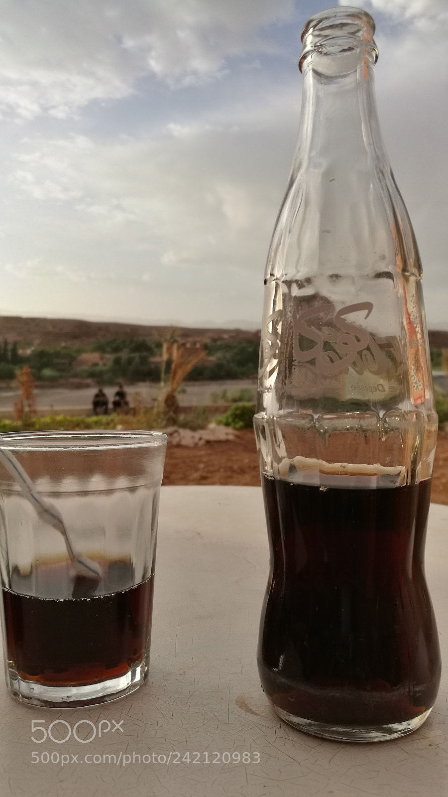 HUAWEI Mate 8 sample photo. Cola in front of photography