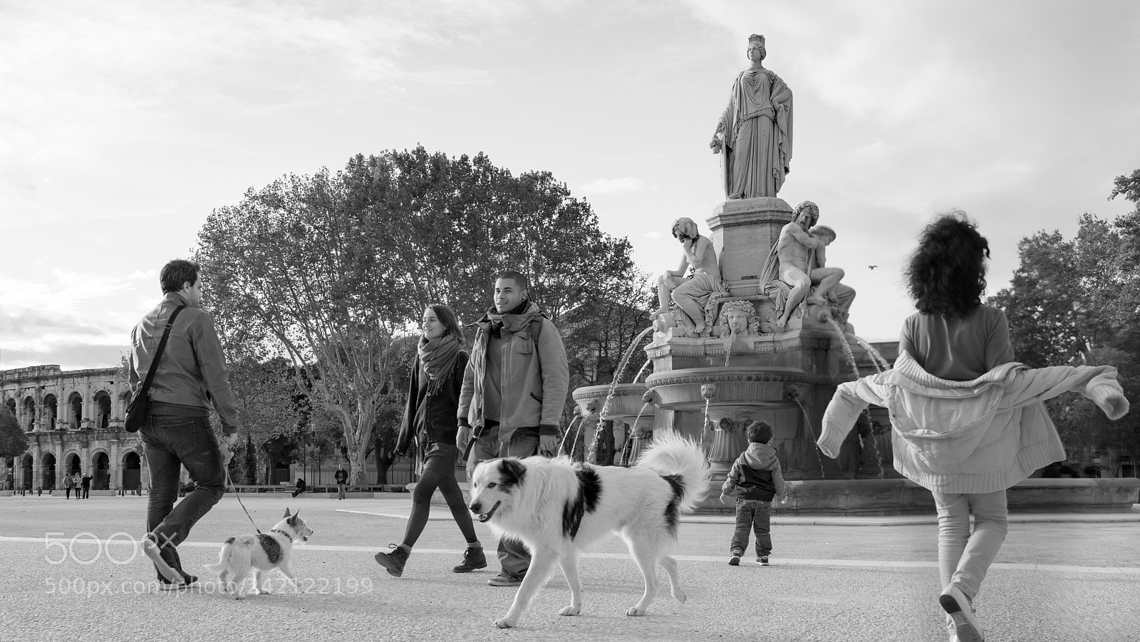 Canon EOS 6D Mark II sample photo. Autour de la fontaine 7 photography