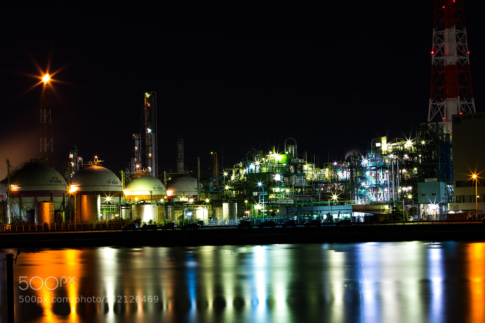 Canon EOS-1D X Mark II sample photo. Factory night view2 photography