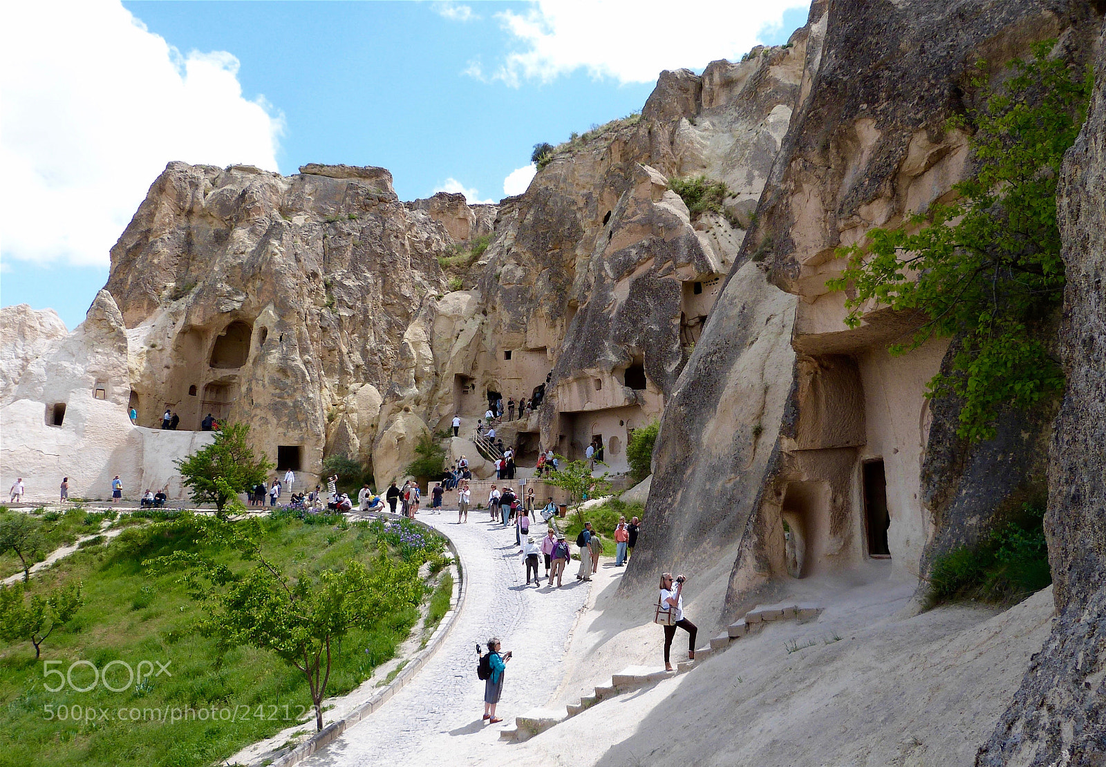 Panasonic Lumix DMC-FZ47 (Lumix DMC-FZ48) sample photo. Exploring goreme's byzantine caves photography